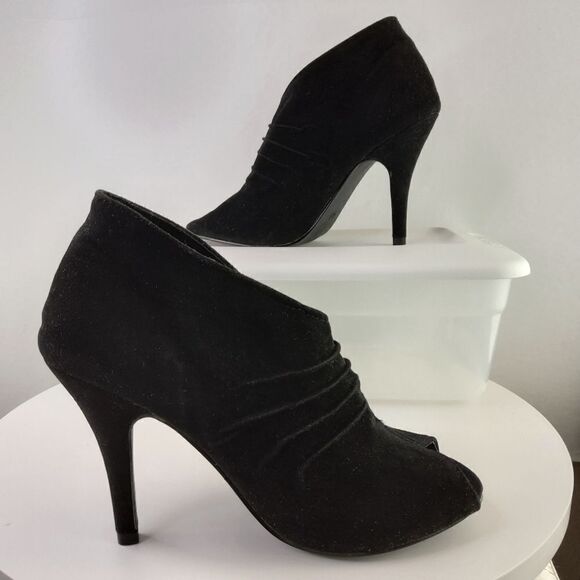 (3/$22) Charles Albert black open toe faux cowsuede heel shoe boot with buckled - Picture 3 of 17